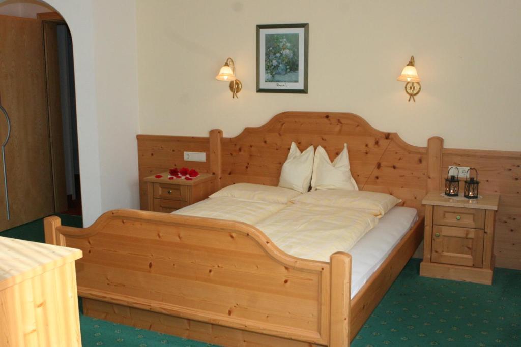 Hotel Amaten Brunico Habitación foto