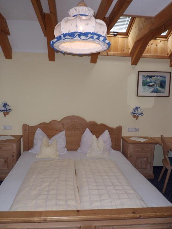 Hotel Amaten Brunico Habitación foto
